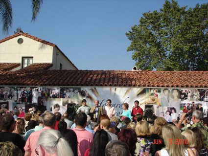 Howard and Carol Kazanjian's 40th Wedding Anniversary